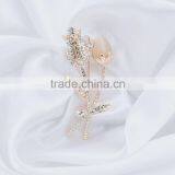 Personalized Flower Design Metal Gold Lapel Pin For Sales thumbnail-4