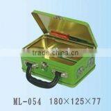 Tin Lunch Box With a Strap thumbnail-1