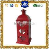 Metal & Glass Delightful the shape of the love heart red metal lantern