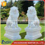 Used for decoration white marble lion playing ball statue NTMS-017LI