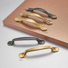 Furniture Hardware Fittings Luxury Style Bronze Brass Zinc Alloy Cabinet Kitchen Wardrobe Drawer Dresser Door Pull Handles