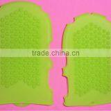 Soft Silicone Massage Bath Gloves thumbnail-1