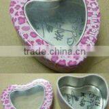 Mini Window Lid Heart Tin thumbnail-1