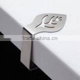 Maple Leaf Shape Hollow Out Stainless Steel Table Cloth Clip thumbnail-3