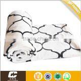 Knitted Hometextile Comfortable Coral Fleece Blanket thumbnail-3