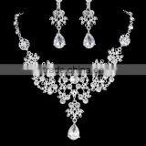 Silver Alloy Rhinestone Earrings Crystal Pendant Necklace Bridal Jewelry Set thumbnail-3