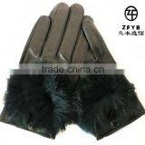 2013 Styles Lady Wearing Fur Ball Leather Glove