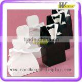 Lovers Cloth Design Nice Paper Gift Bag With Silk Ribbon