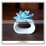 White Ceramic Napkin Ring With Flower Shpae Napkin Holder thumbnail-2
