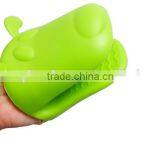 A06-2 Durable and Ovenproof Silicone Grabber thumbnail-5