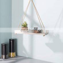 Белые рустикальные потертые висячие шкафчики на веревках