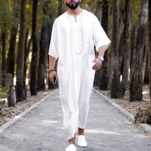 BS-1134017 Men Arabic Long Sleeve Pure Color Thobe Crew Stand Collar Kaftan Robe with Button