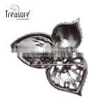 Brand Treasure Clover Shape Brooch Yiwu Hot New Products Fashion Diamond Rhinestone Clover Shape Brooch thumbnail-2