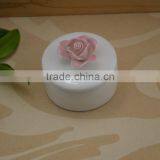 Wholesale White Porcelain Trinket Box With Flower Shape Design thumbnail-4