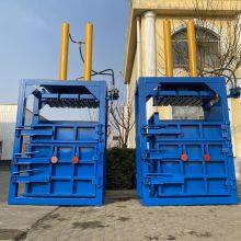 The New Horizontal Baler Presses Waste Plastics thumbnail-1