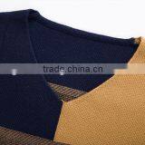 2015 Mens Winter Contrast Color V-neck Tight Pullover Sweater thumbnail-3
