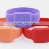 2016 Bespoke Silicone RFID Wristbands thumbnail-3
