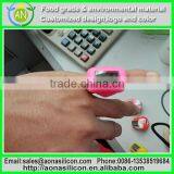 China Soft Custom Silicone Thumb Ring, Silicone Finger Ring With Embossed Logo thumbnail-1