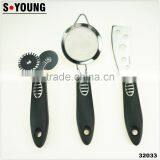 31033 Kitchen Gadget Kitchen Tool Strainer Cheese Knife Double Head Pizza Cutter thumbnail-1