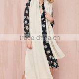 Fashionable Woman Winter Scarf Patterns Knitting Scarf thumbnail-2