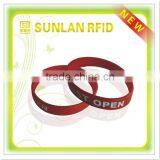 Anti-collision Waterproof UHF RFID Silicon Wristbands / Wrist Band thumbnail-1
