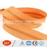 High Quality Ykk Color Autolock Slider Plastic Zipper thumbnail-2