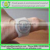 2014 Low Price Promotion Gift Silicone Finger Ring thumbnail-1