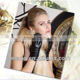 Black Design Women Leather Gloves thumbnail-1
