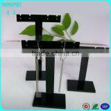 Fashion Design Elegant Counter Top White Perspex Jewelry Display Stand for Necklace Acrylic Bracelet Display Cube thumbnail-5