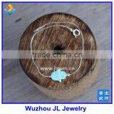 Белый опаловый амулет 