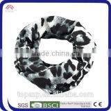 Black White Printed Round Scarf thumbnail-2