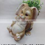 Modern Elegant Garden Yard Decor Animal Flower Pot Squirrel Plant Pot Resin Decoration thumbnail-1