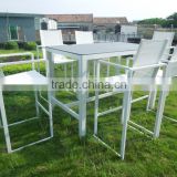 2015 Latest design factory wholesaling matt white aluminum bar table and chairs