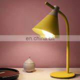 Мультицветная настольная лампа E27 для чтения у кровати для декора спальни thumbnail-5