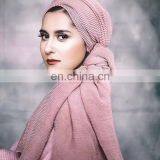 Customize Wholesale Women Stylish Dubai Muslim Scarf Hijab Wrinkle Scarf Hijab thumbnail-1