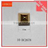 Hot 15mm Pyramid Rivet thumbnail-1