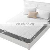 Premium Waterproof Mattress Pad Cover With Elastic Band for Home thumbnail-3