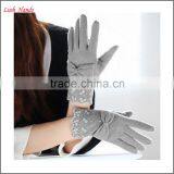 Girls Fashion Sweet Warm Woolen Gloves Fashion Wool Lace Gloves With Bow thumbnail-3