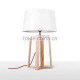 High Quality Tripod Reading Lamp