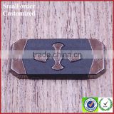 Wholesale custom thin cast embossed metal charms plate for shoelace