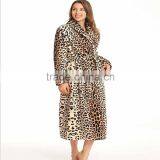 Wholesale 100% Polyester Super Soft Flannel Leopard Printing Bathrobe thumbnail-1