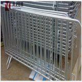 Временная стальная дорожная ограждающая конструкция для обеспечения безопасности и контроля за движением людей thumbnail-5