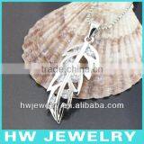 13089 Leaf Pendant thumbnail-1