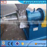 Multifunctional Spiral Screw Corn Leaves Juice Making Machine thumbnail-4