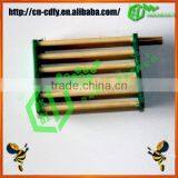 Bamboo And Plastic Bee Queen Cage thumbnail-2
