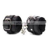 SEX HANDCUFFS WITH FLEECE LINED SEX BONDAGE HANDCUFFS ADULT SEX TOYS HANDCUFFS FOR SM GAME SEX TOYS WHOLESALE HANDCUFFS thumbnail-2