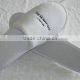 hotel slipper with embroideried customized logo