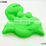 11171 Funny Snowman Shaped Silicone Cake Mold thumbnail-5