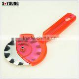32049 Kitchen Gadget Kitchen Tool Round Lace Pizza Cutter thumbnail-4
