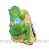 Hot Selling Garden Decor Animated Resin Frog Solar Light thumbnail-2
